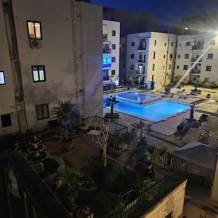 With Pool San Pawl il-Baħar